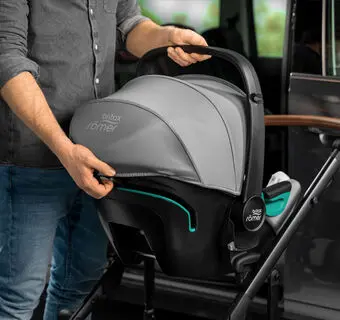 CLICK&GO® アダプターで簡単に取り外し可能